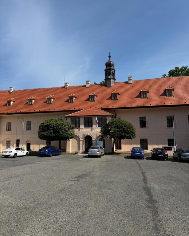 Horoměřice rostou